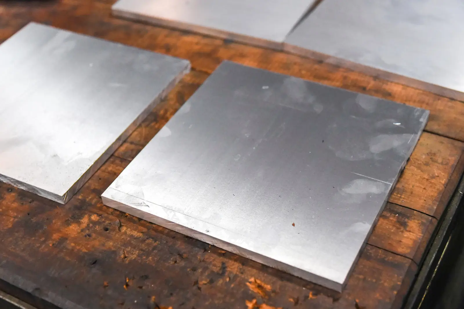 แผ่นเพลทแบบเรียบ