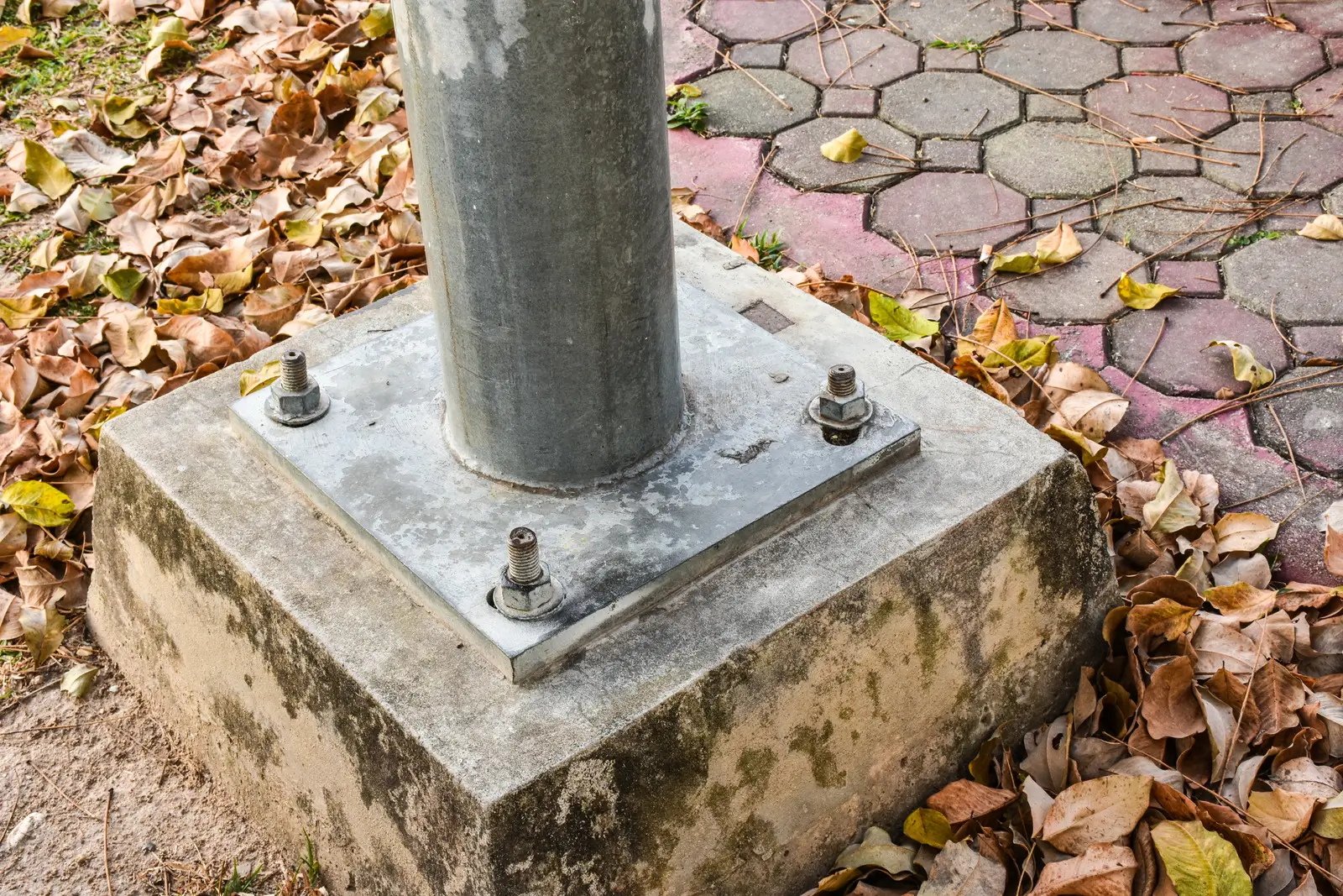 ฐานรองรับเสา ที่ผลิตจากแผ่น Plate